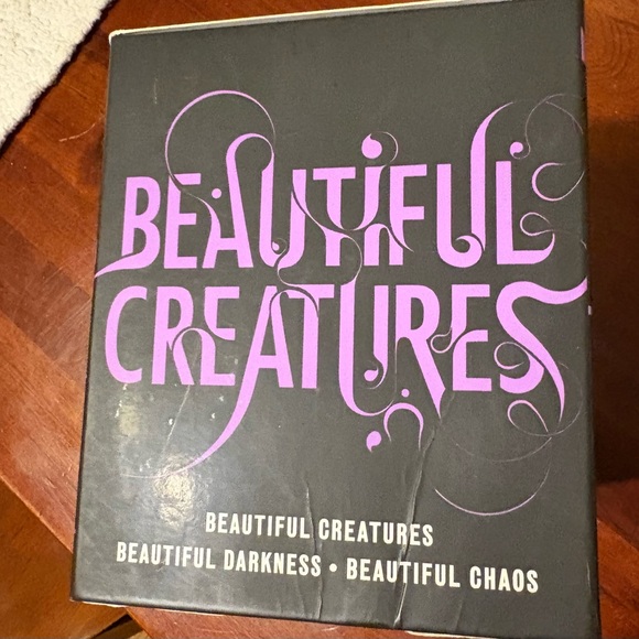 Beautiful Creatures Book Set - Picture 4 of 7